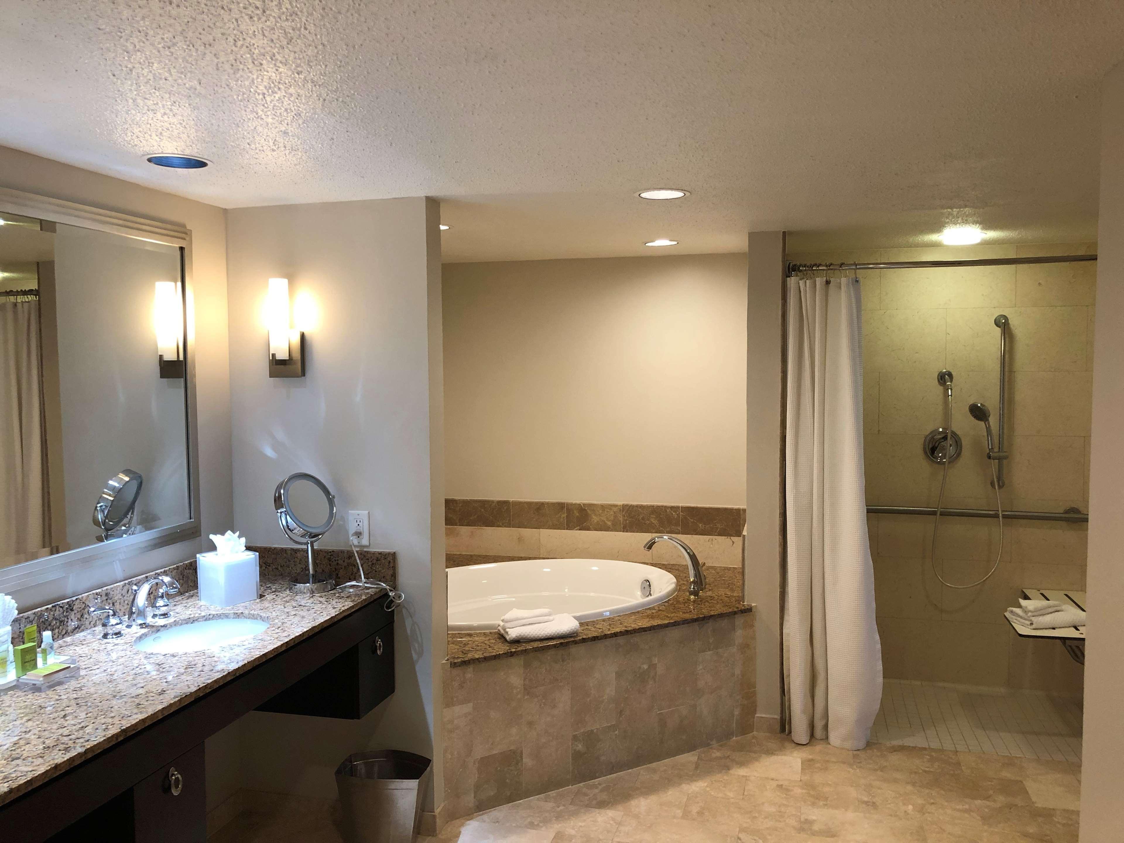 Hotel Hilton Post Oak By The Galleria 3*